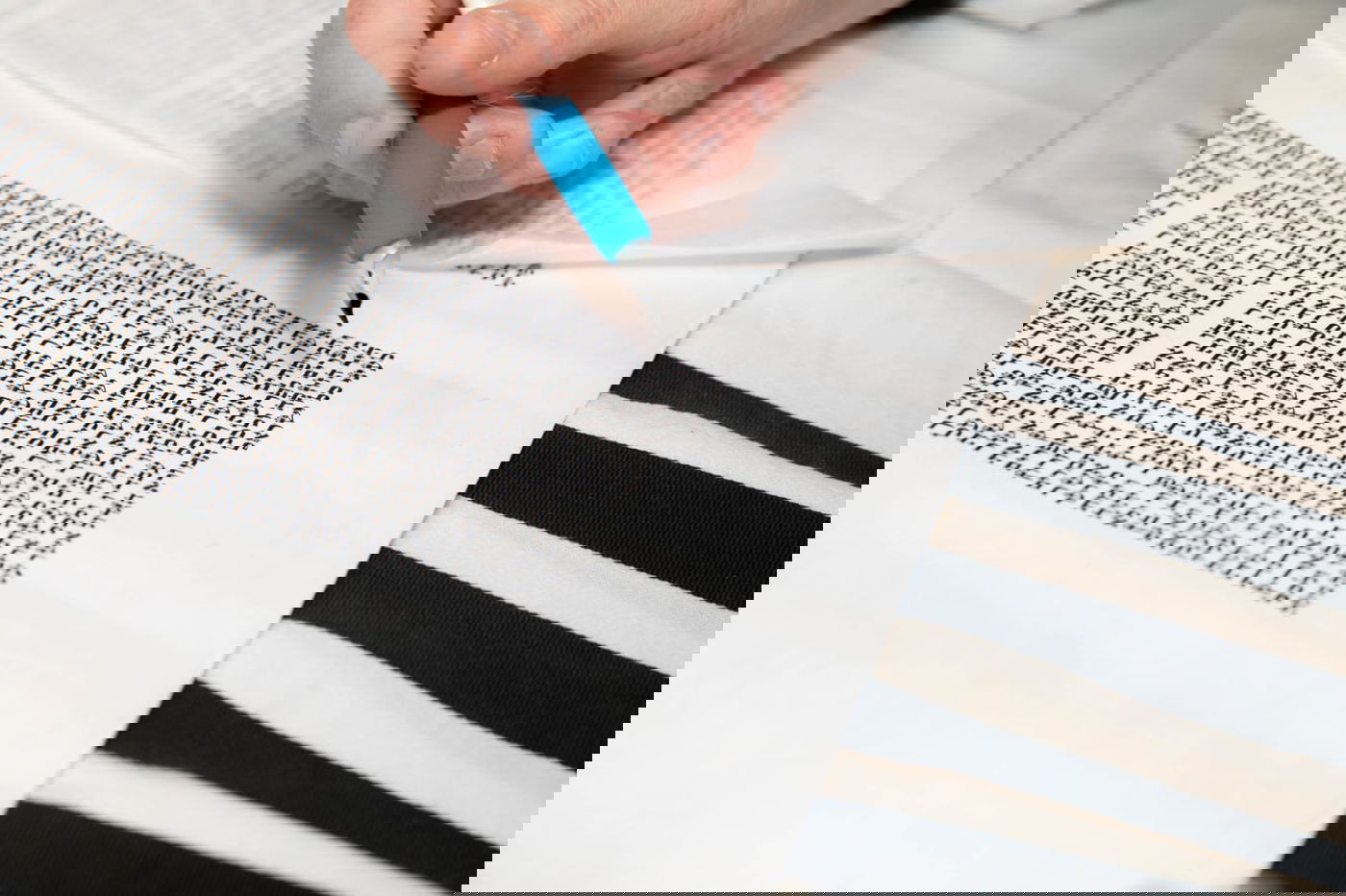 שני ספרי תורה לע"נ המשפיע רבי קלמן גולדשמידט זצ"ל