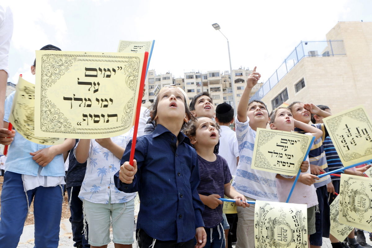 הגר"ח קנייבסקי ביקר בת"ת 'סוכת דוד' ובסמינר 'דרכי רחל'