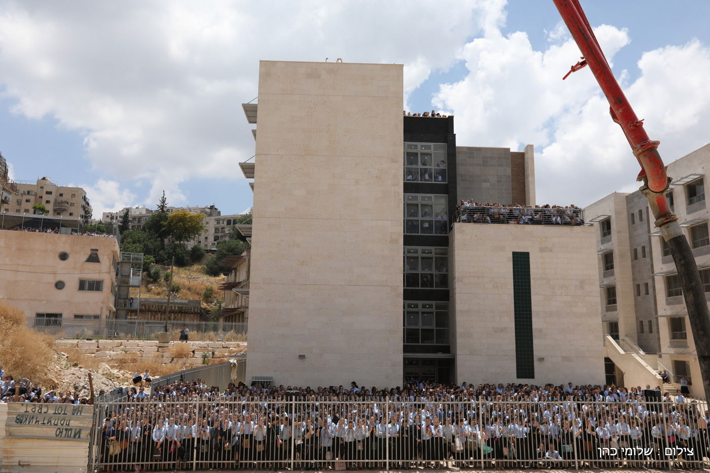 הגר"ח קנייבסקי ביקר בת"ת 'סוכת דוד' ובסמינר 'דרכי רחל'