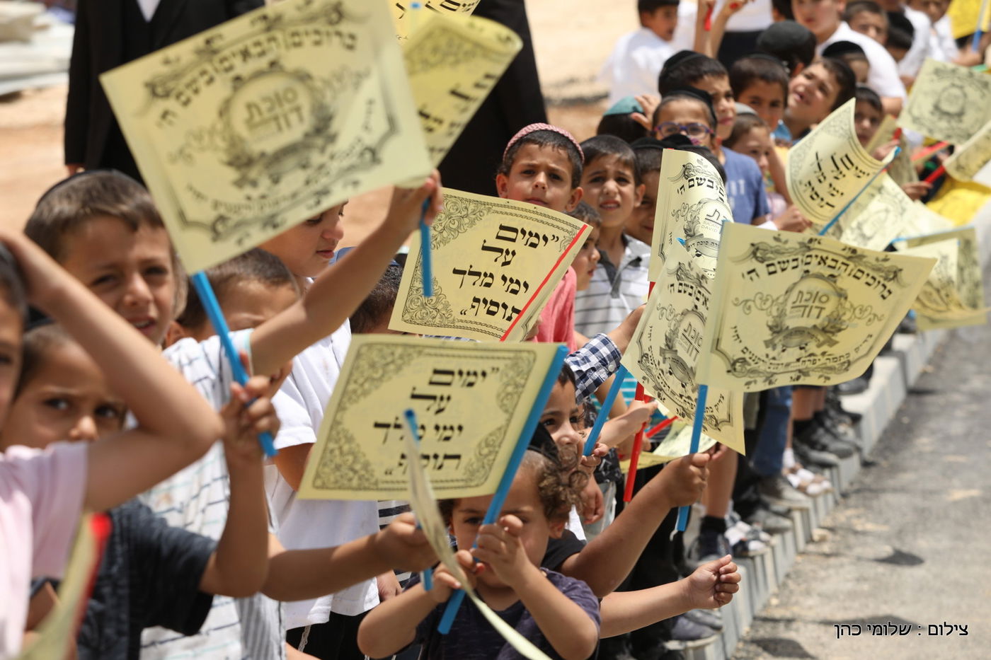 הגר"ח קנייבסקי ביקר בת"ת 'סוכת דוד' ובסמינר 'דרכי רחל'