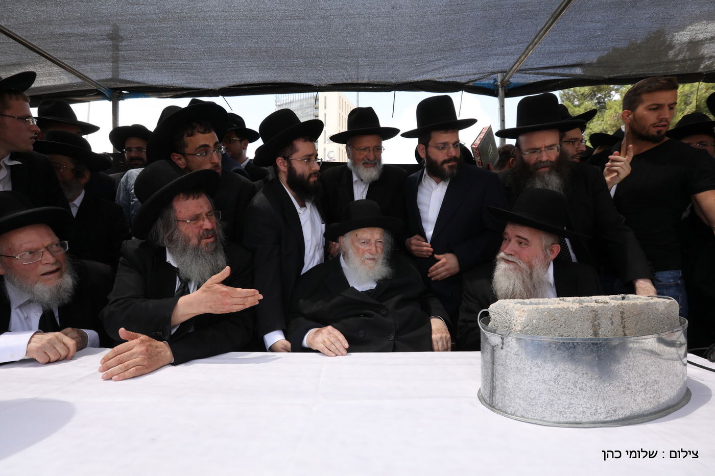 הגר"ח קנייבסקי ביקר בת"ת 'סוכת דוד' ובסמינר 'דרכי רחל'