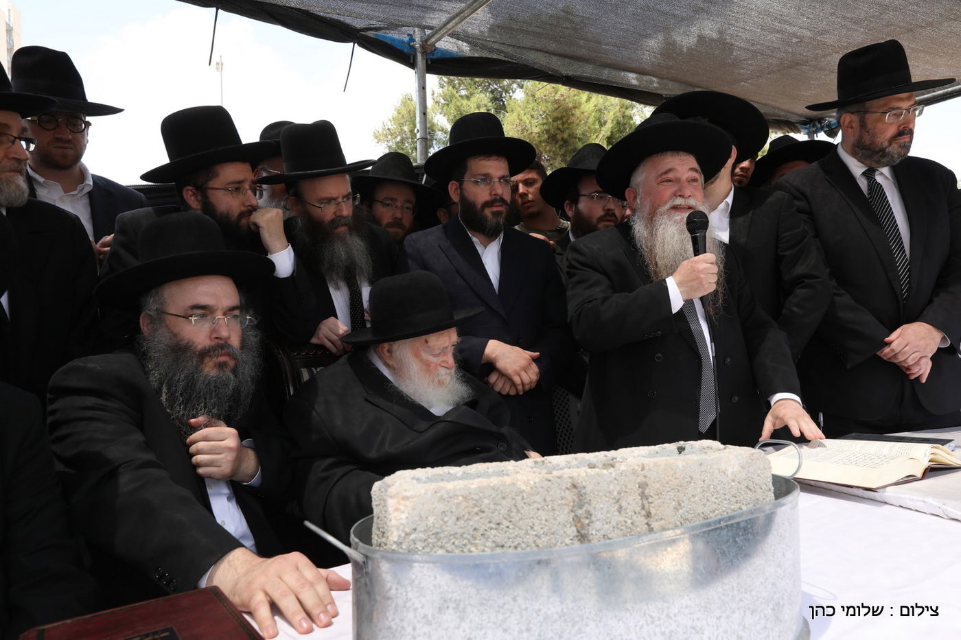 הגר"ח קנייבסקי ביקר בת"ת 'סוכת דוד' ובסמינר 'דרכי רחל'