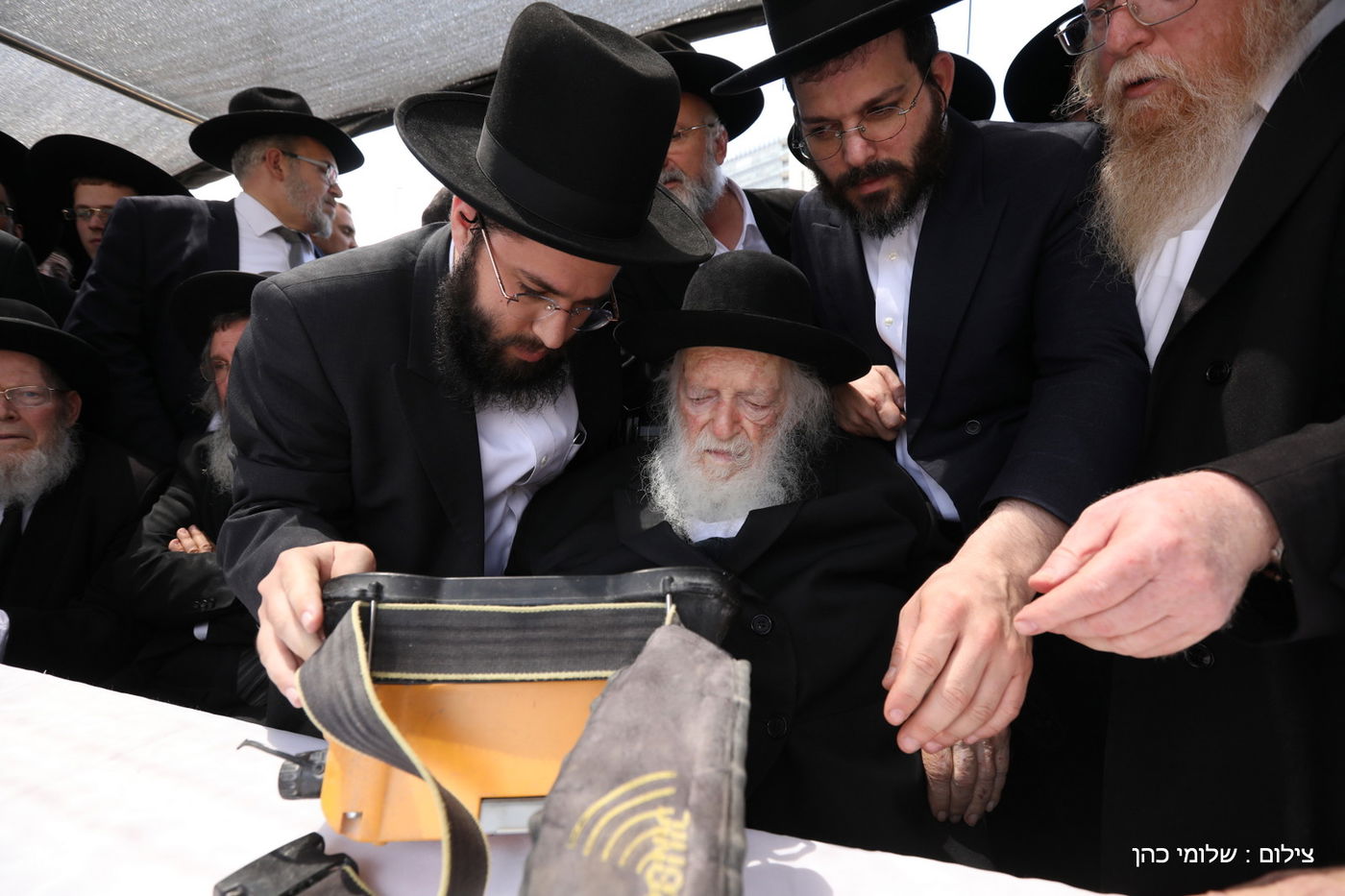 הגר"ח קנייבסקי ביקר בת"ת 'סוכת דוד' ובסמינר 'דרכי רחל'