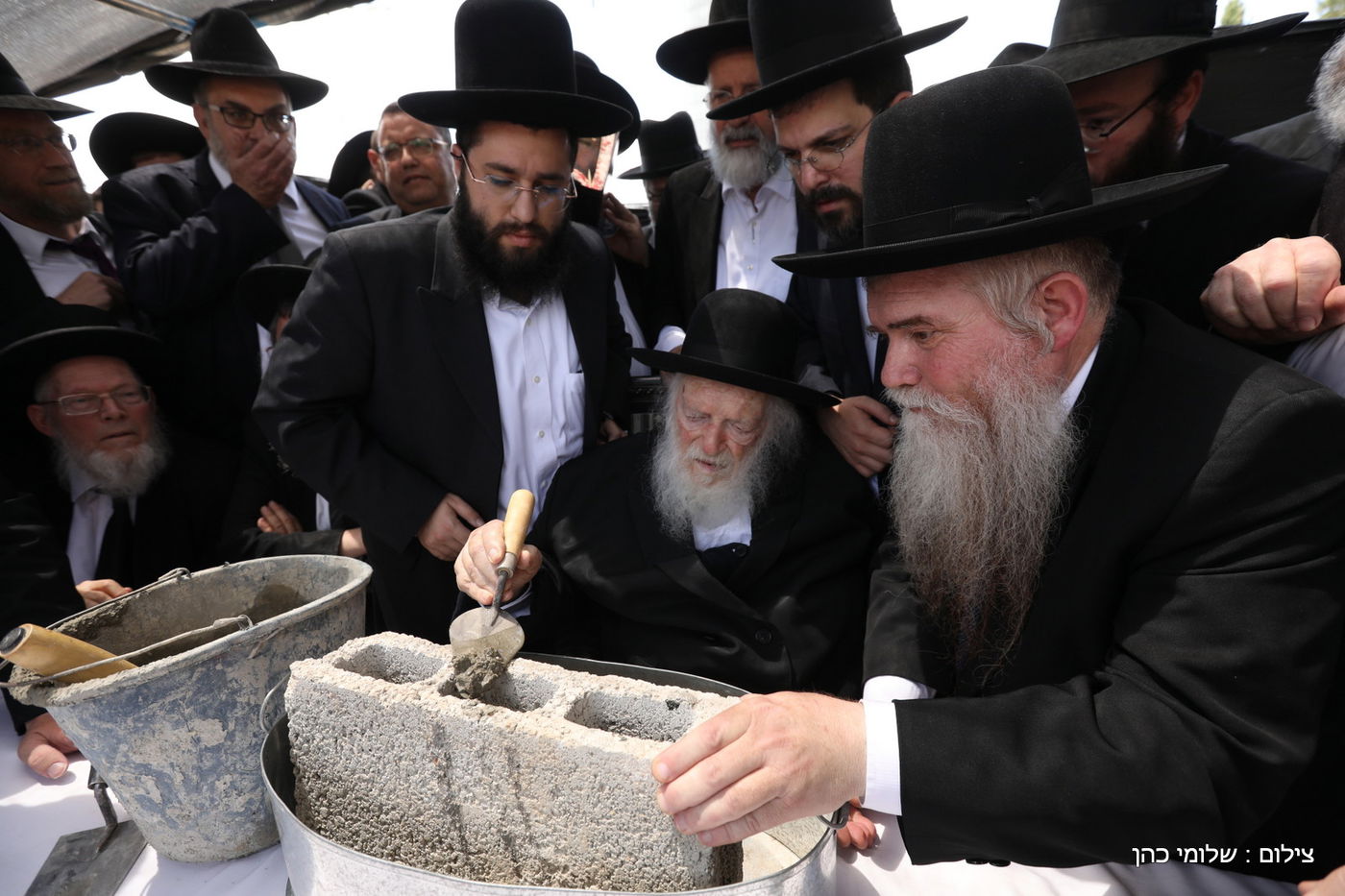 הגר"ח קנייבסקי ביקר בת"ת 'סוכת דוד' ובסמינר 'דרכי רחל'