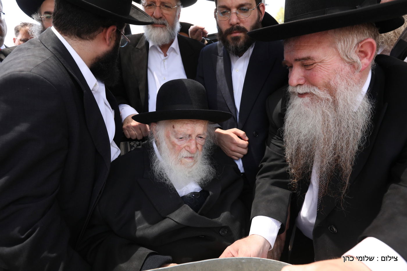 הגר"ח קנייבסקי ביקר בת"ת 'סוכת דוד' ובסמינר 'דרכי רחל'