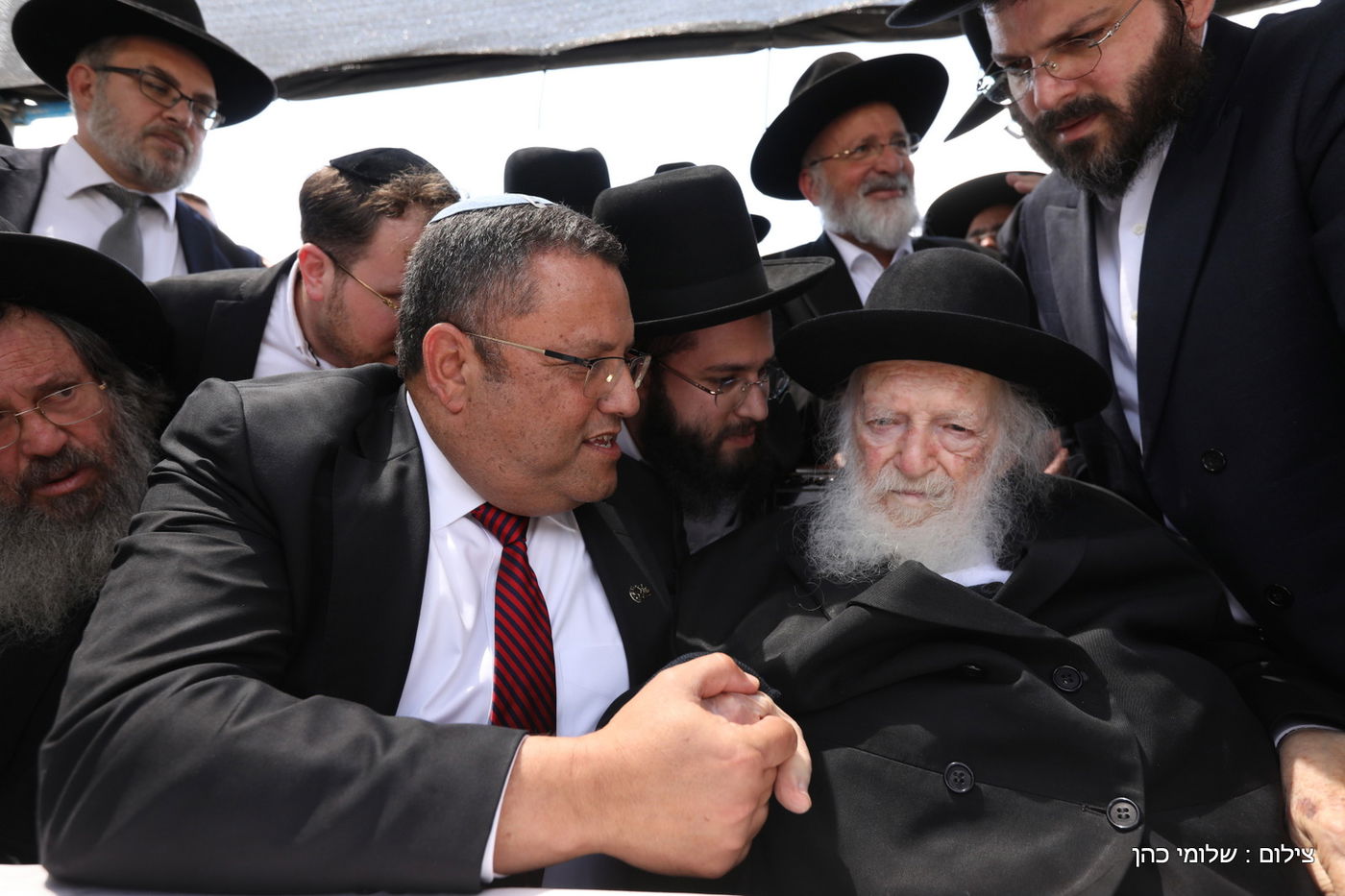 הגר"ח קנייבסקי ביקר בת"ת 'סוכת דוד' ובסמינר 'דרכי רחל'