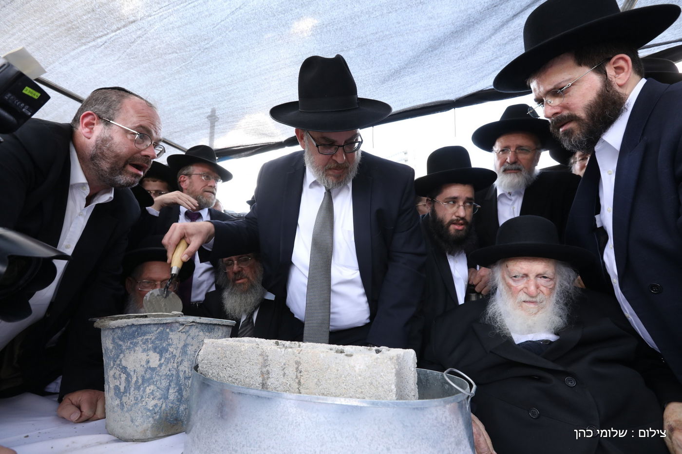 הגר"ח קנייבסקי ביקר בת"ת 'סוכת דוד' ובסמינר 'דרכי רחל'