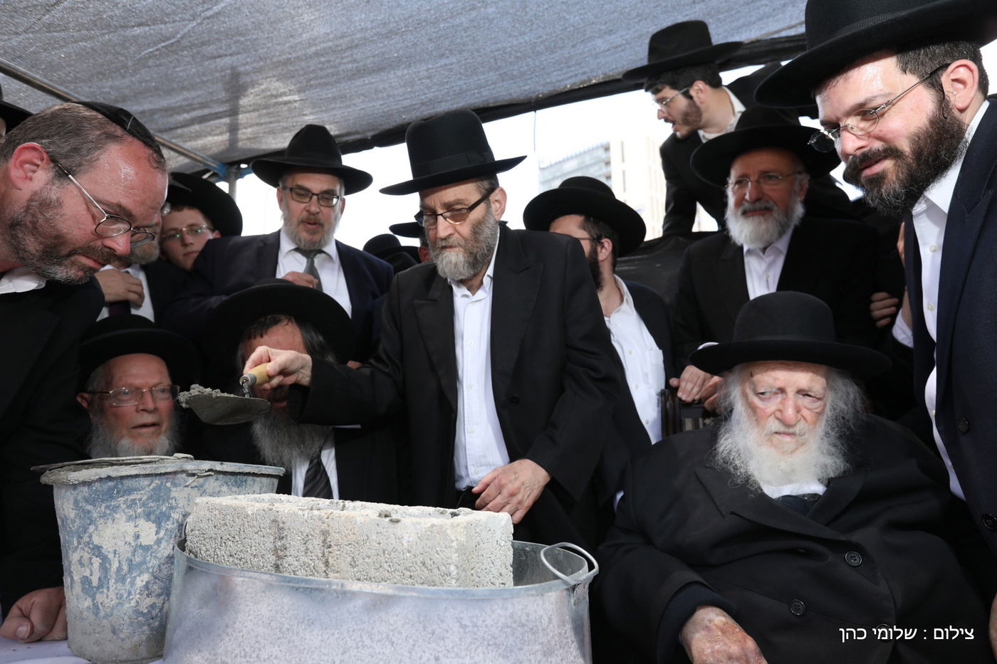 הגר"ח קנייבסקי ביקר בת"ת 'סוכת דוד' ובסמינר 'דרכי רחל'