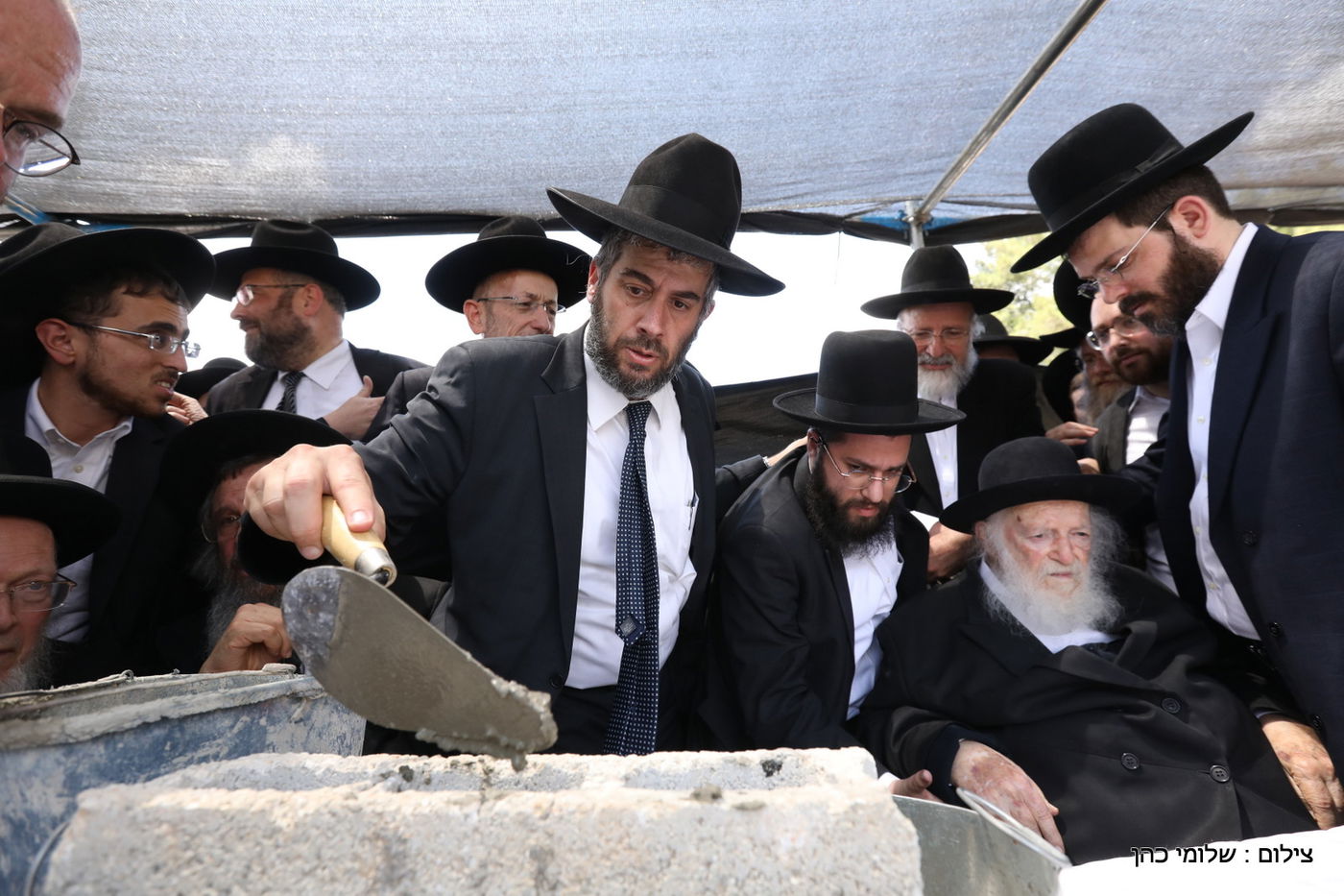 הגר"ח קנייבסקי ביקר בת"ת 'סוכת דוד' ובסמינר 'דרכי רחל'