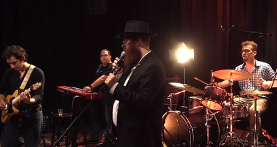 החוזר בתשובה החב"די בשיר רוק לזכר מפקדו