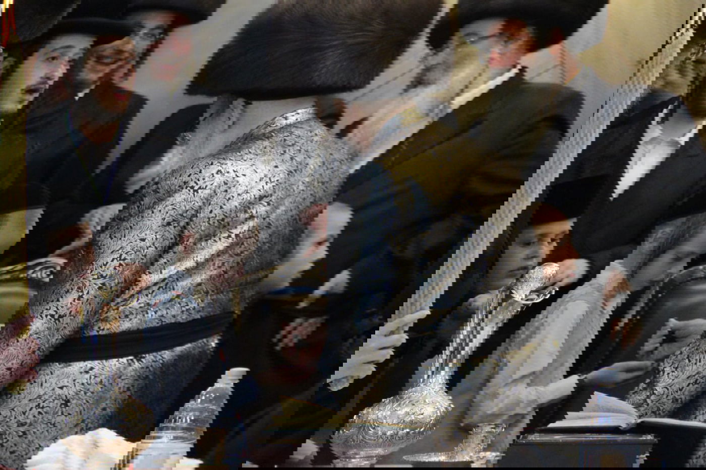 תיעוד: האדמו"ר מספינקא-ארה"ב ב'הבדלה'