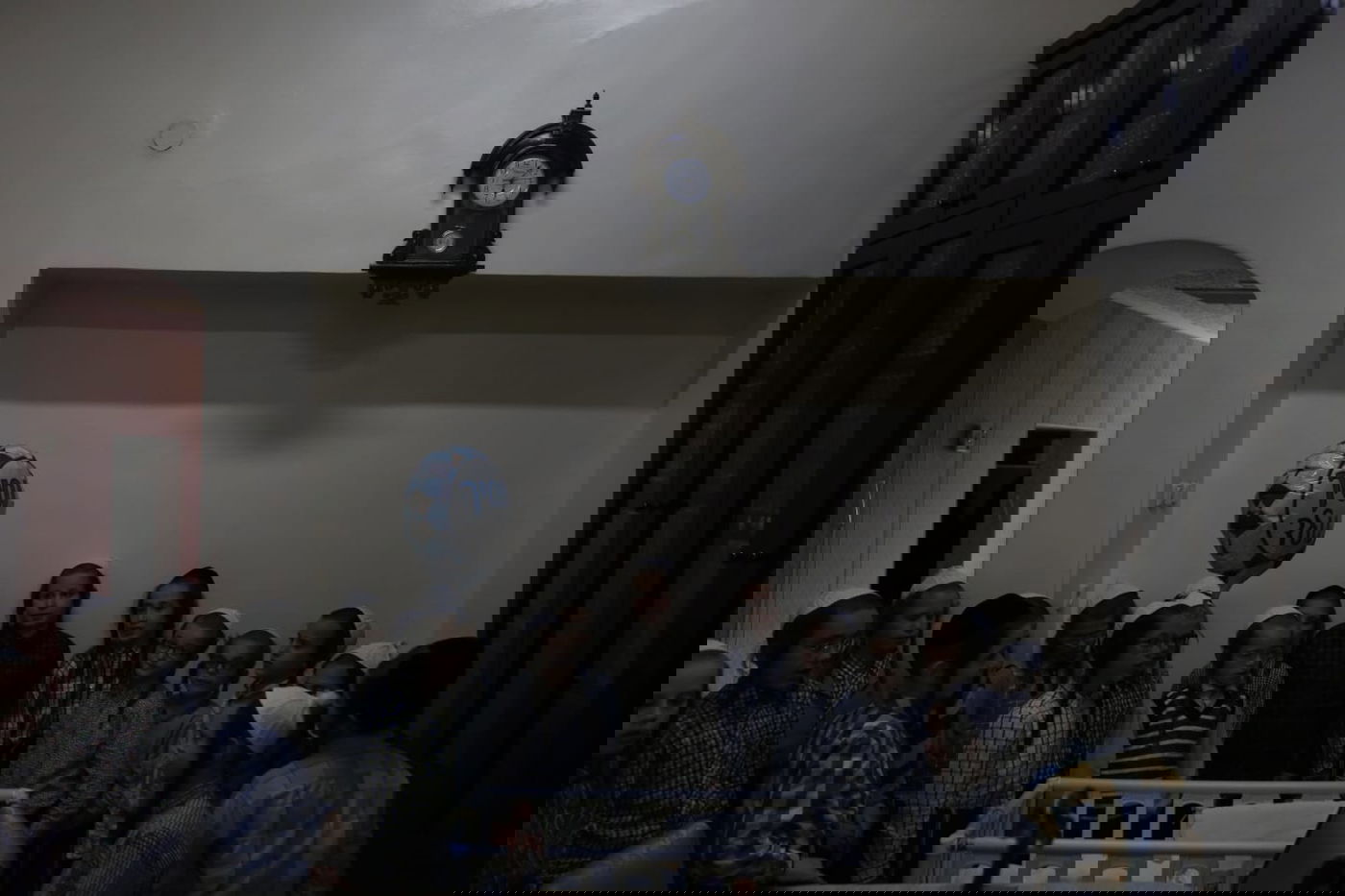 תיעוד: ילדי מאה שערים ב'קרישמע ליינען'