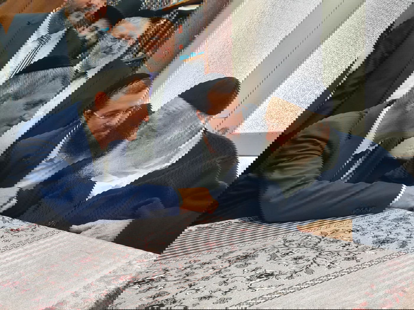 שעות לבחירות: מרן שר התורה בירך את אבי חימי