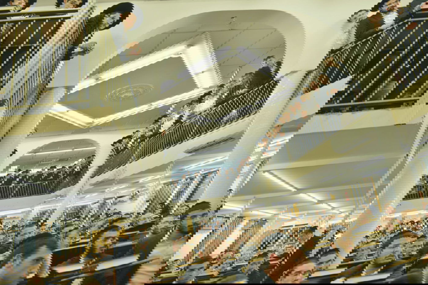 רה"י בעת מסירת השיעור