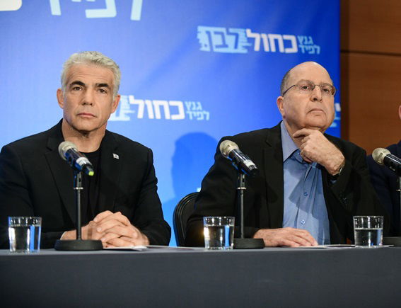 בוגי יעלון נגד לפיד: פגע בחרדים והפך לנטל