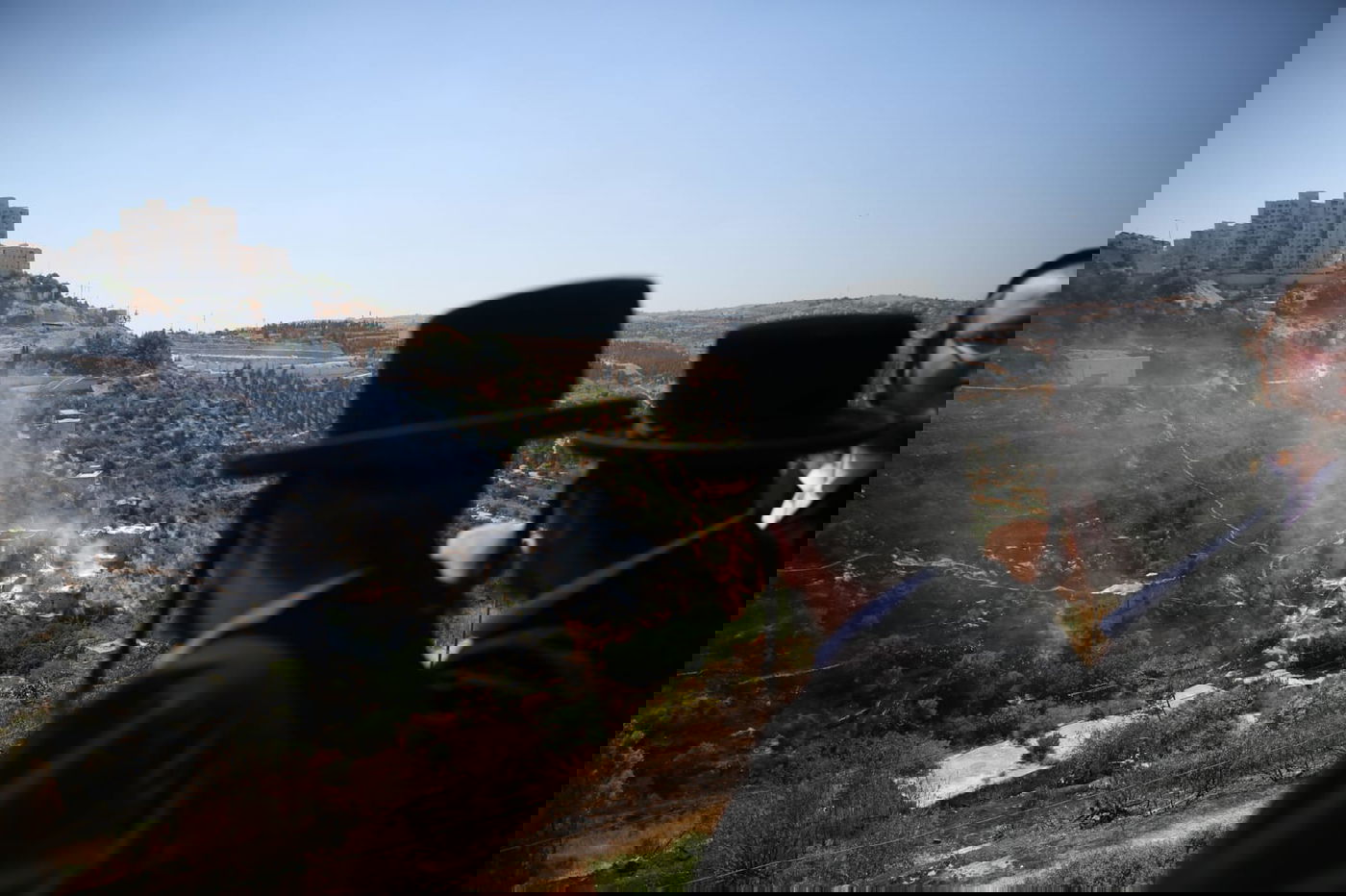 חשש מזליגת השריפה בליפתא לכיוון ירושלים • צפו בתיעוד