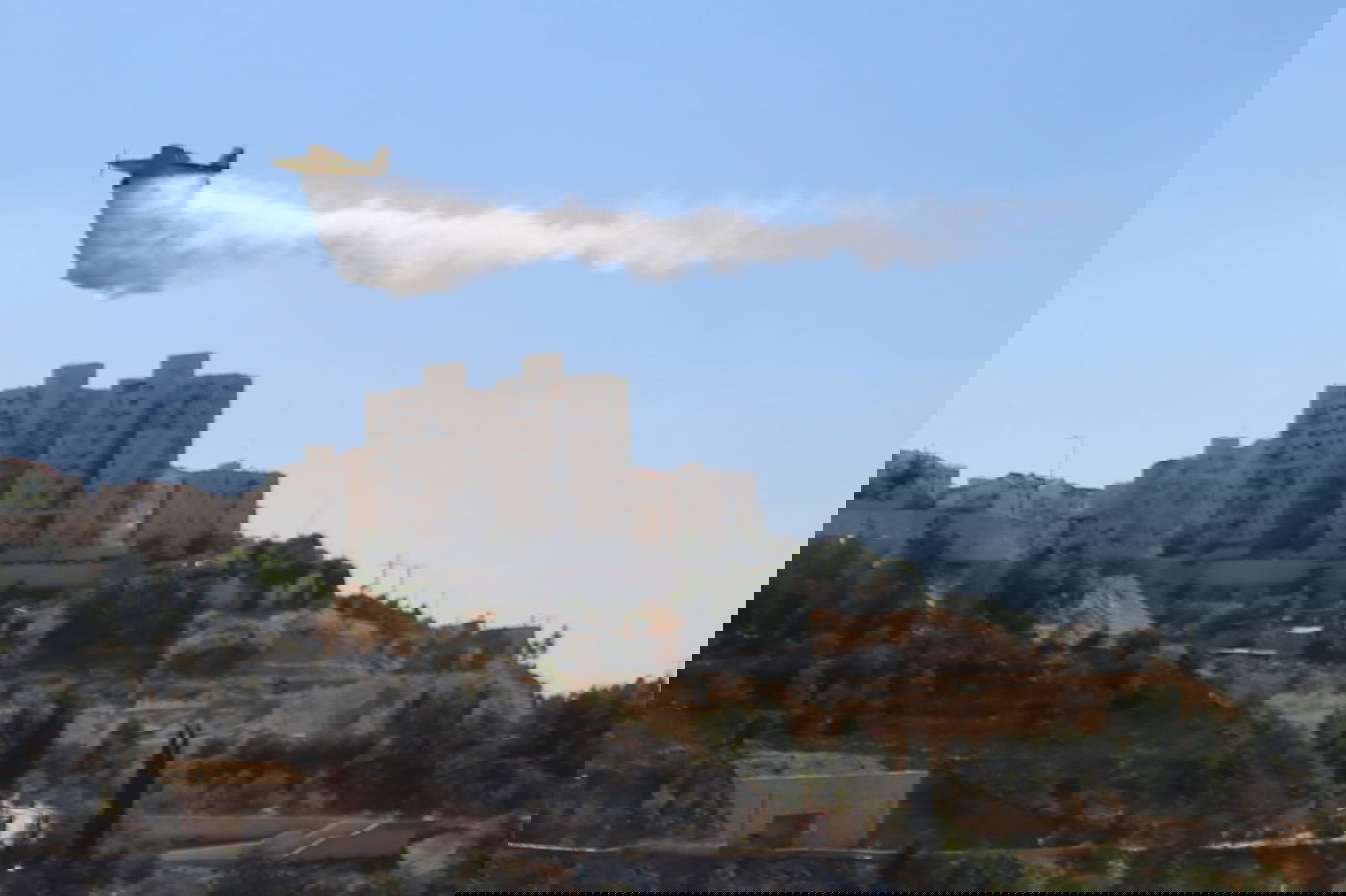 חשש מזליגת השריפה בליפתא לכיוון ירושלים • צפו בתיעוד