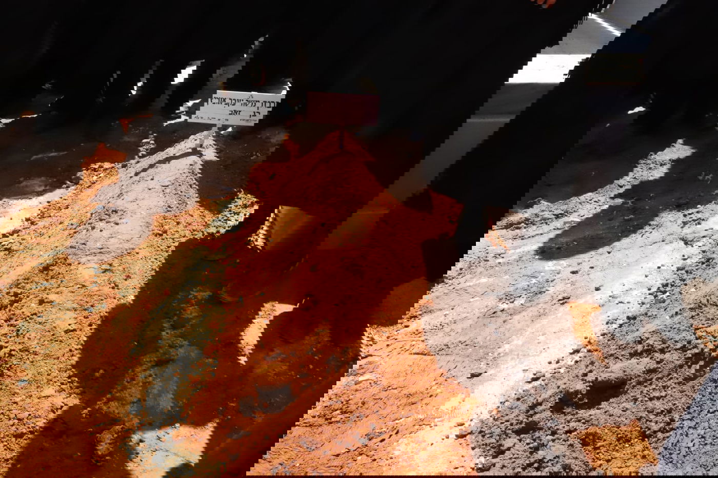 מאות בהלוויית הצלם של גדולי ישראל. צפו