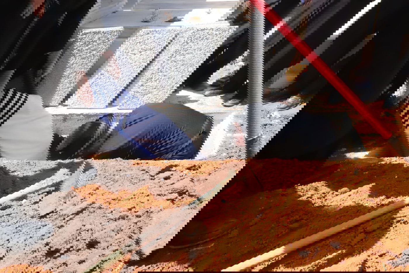 מאות בהלוויית הצלם של גדולי ישראל. צפו