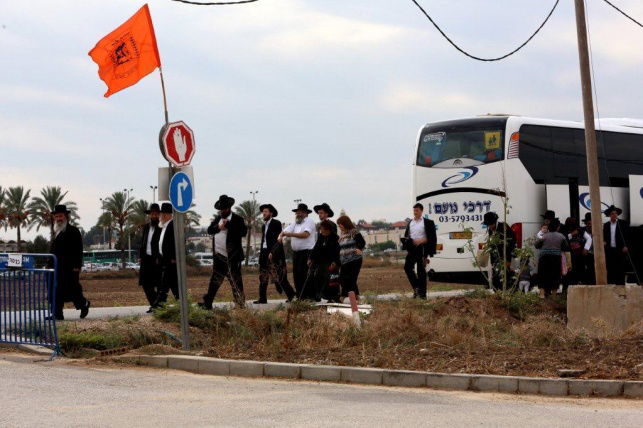 חרדים באחיסמך. ארכיון