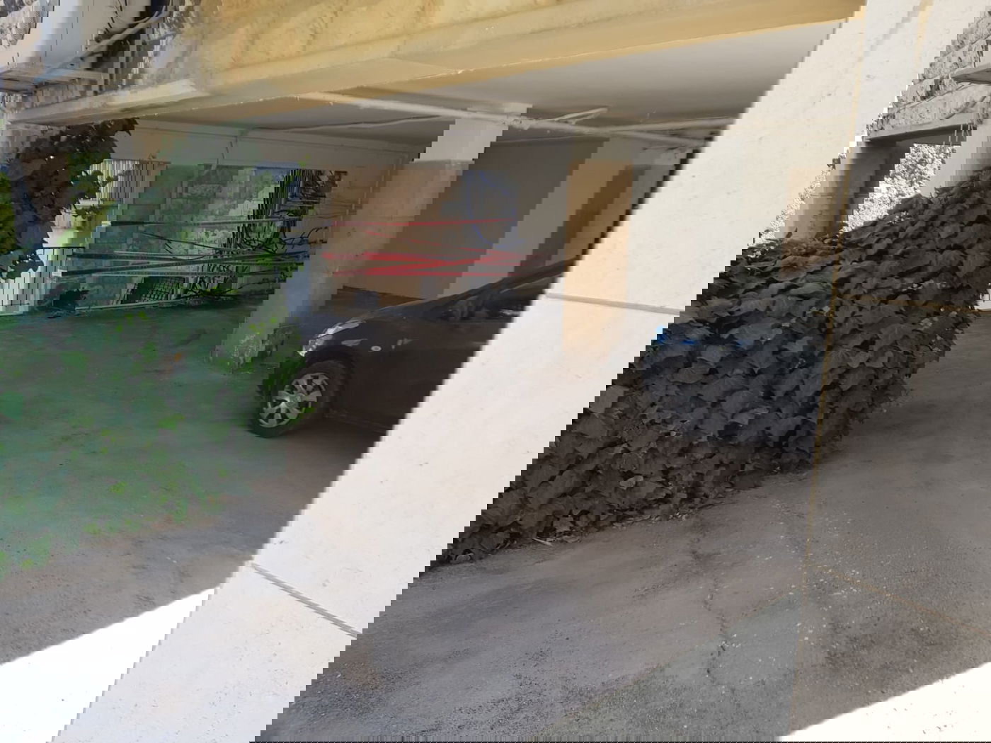 המקום ממנו נפלה האישה