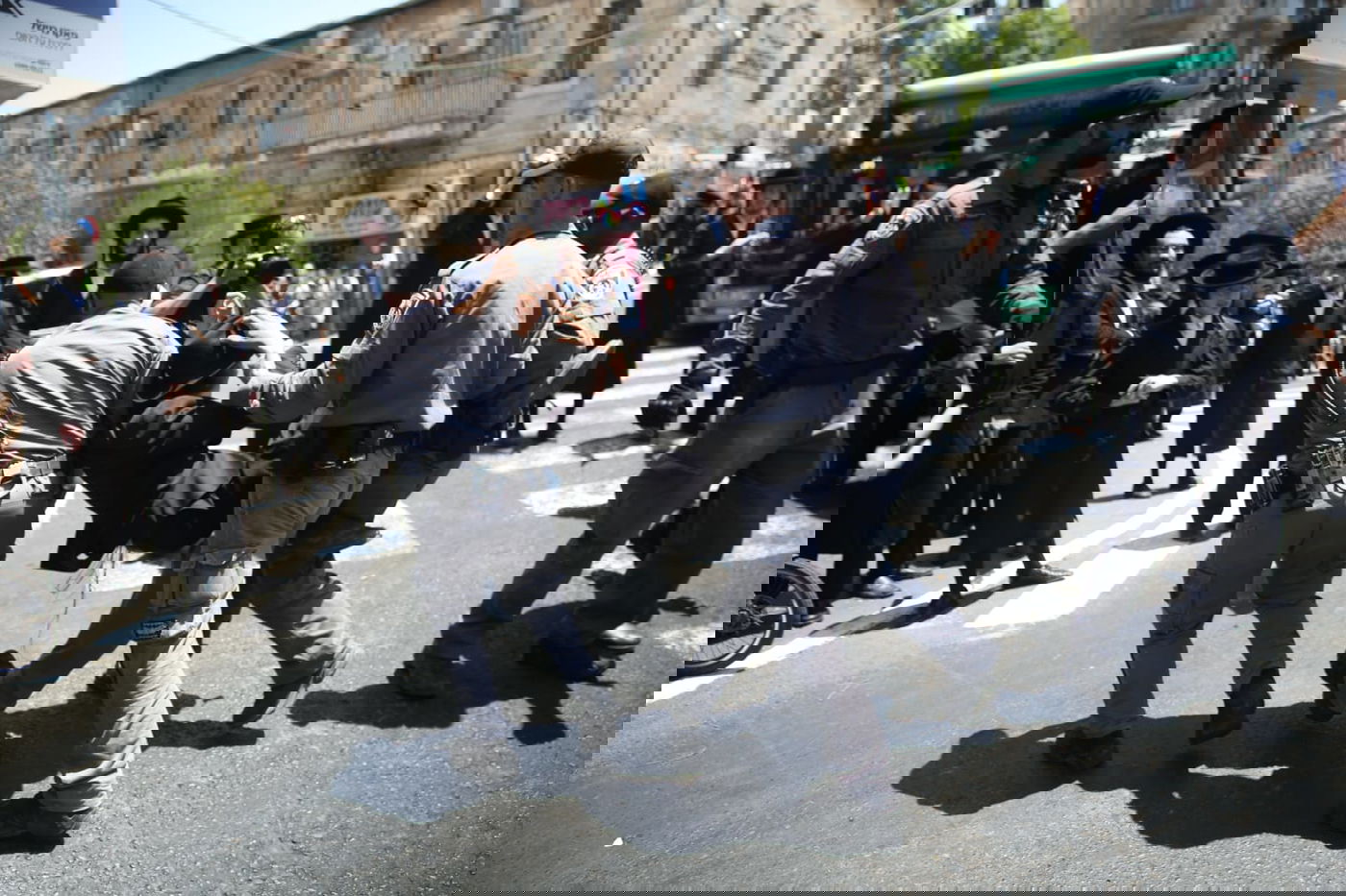 הפגנה אלימה בירושלים בעקבות מעצר הבנות