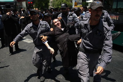 החשוד נעצר היום