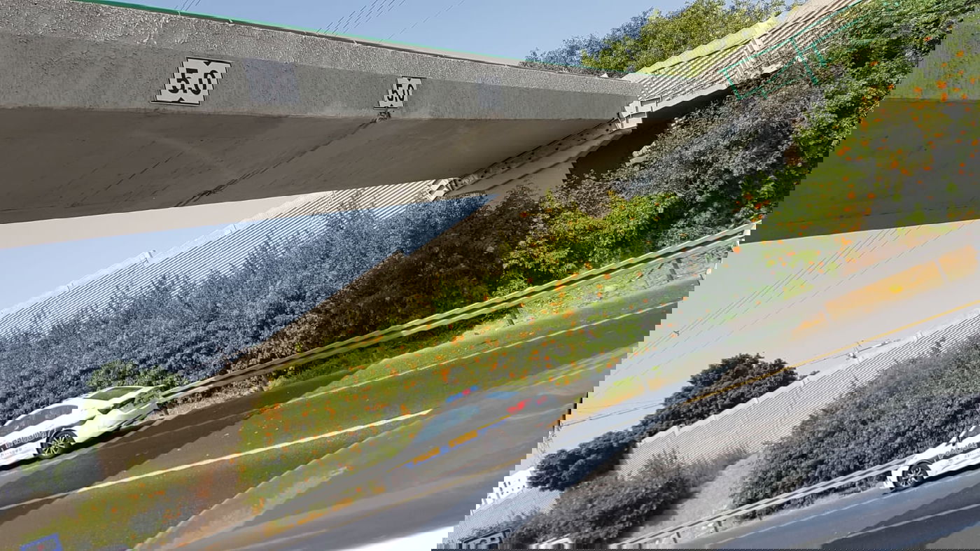 שוב הגשר לגבעת שמואל נפגע ממשאית