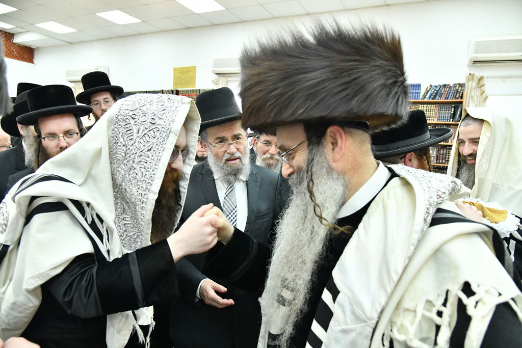 שמחת הברית בחצרות סאסוב-ספינקא-קרעטשניף