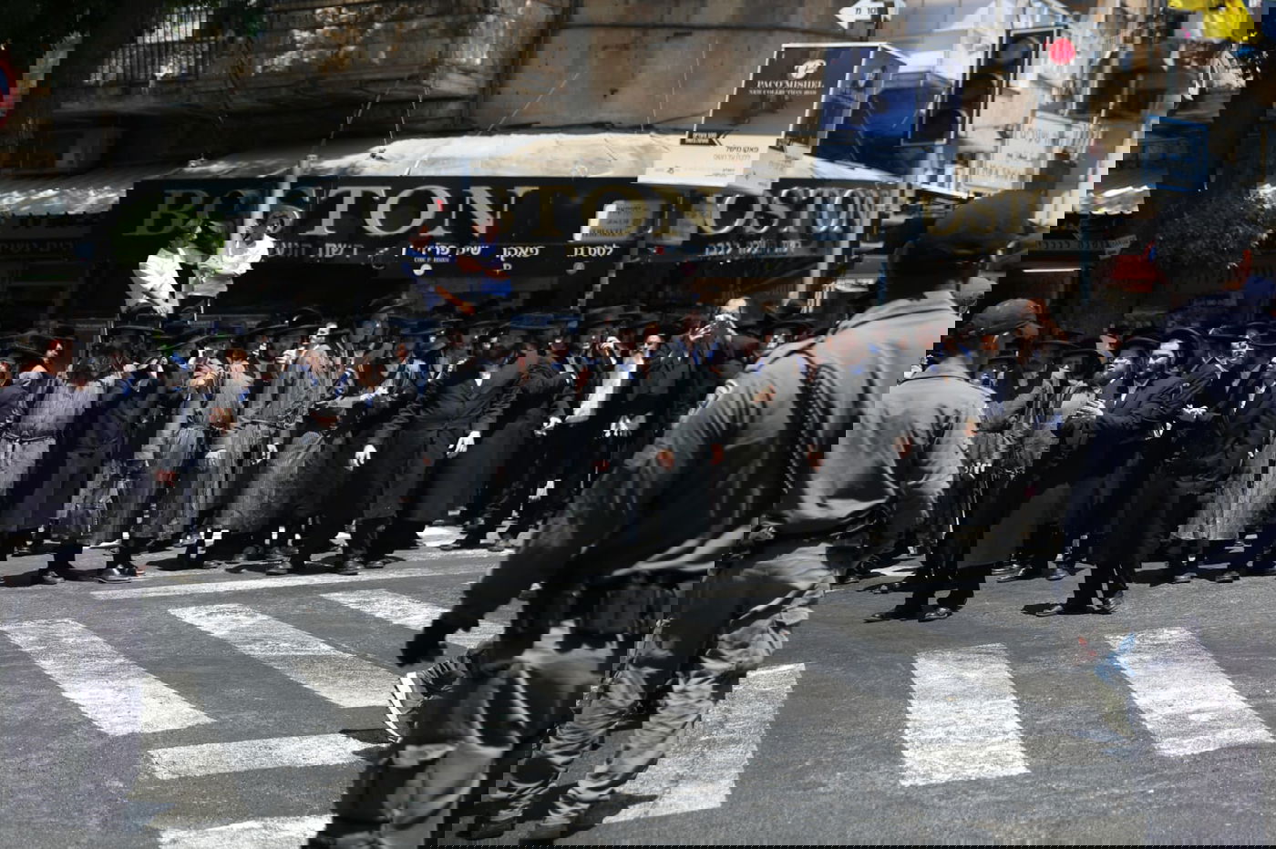 סוף הסאגה: הבחורות שמעצרן עורר מהומות יזכו לפטור מגיוס