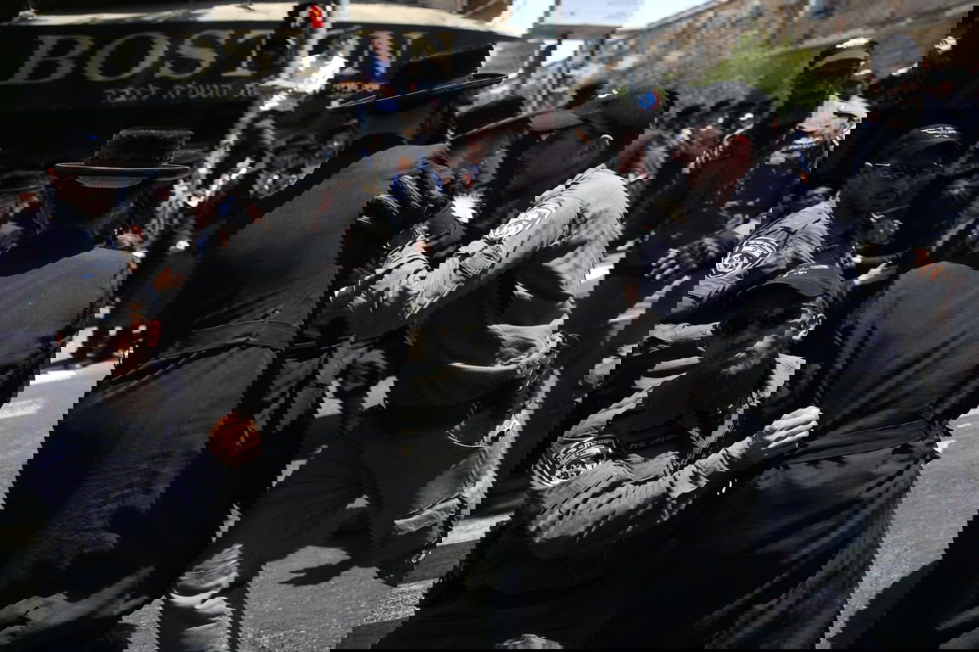 סוף הסאגה: הבחורות שמעצרן עורר מהומות יזכו לפטור מגיוס