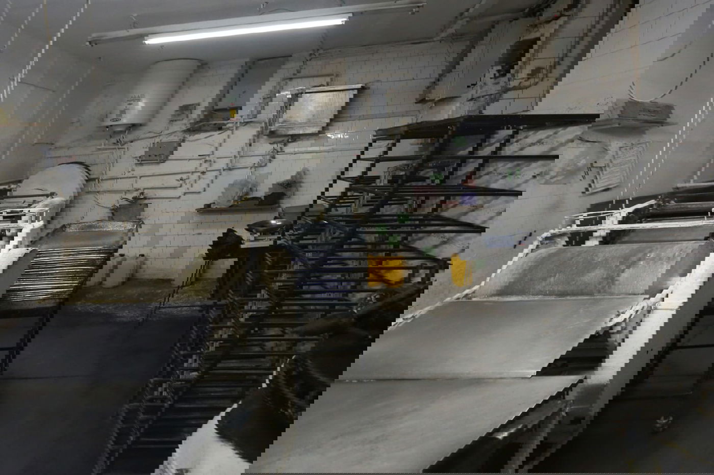 כך נראה התנור של 'מאפיית לנדנר' שקרס • תיעוד