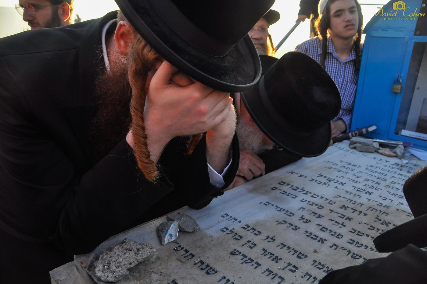 האדמו"ר מקאליב במסע קברי צדיקים • צפו