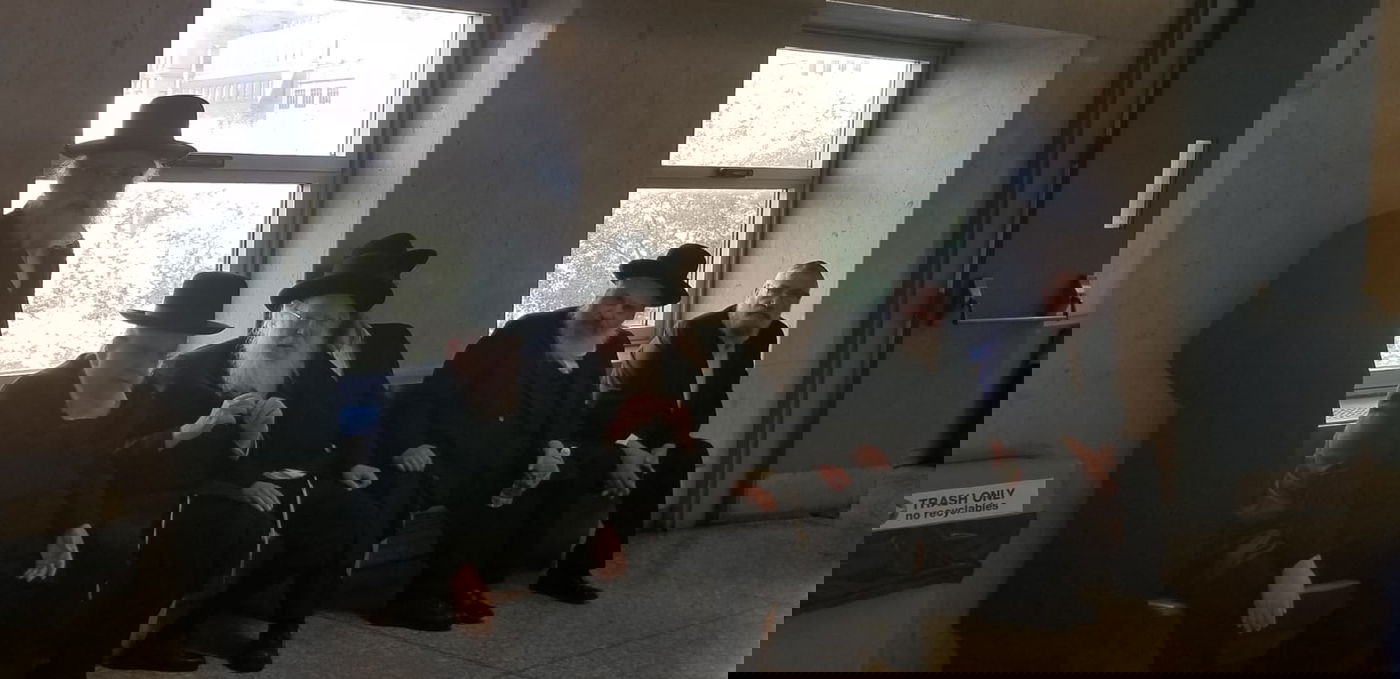 המאבק בגור: אחרי ה'חרם' - החסידים נקראו לבית המשפט