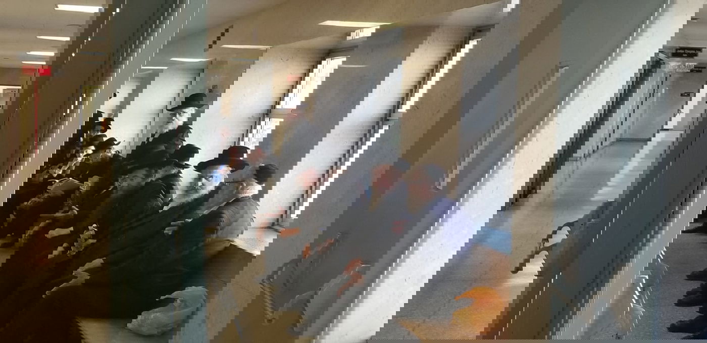 המאבק בגור: אחרי ה'חרם' - החסידים נקראו לבית המשפט