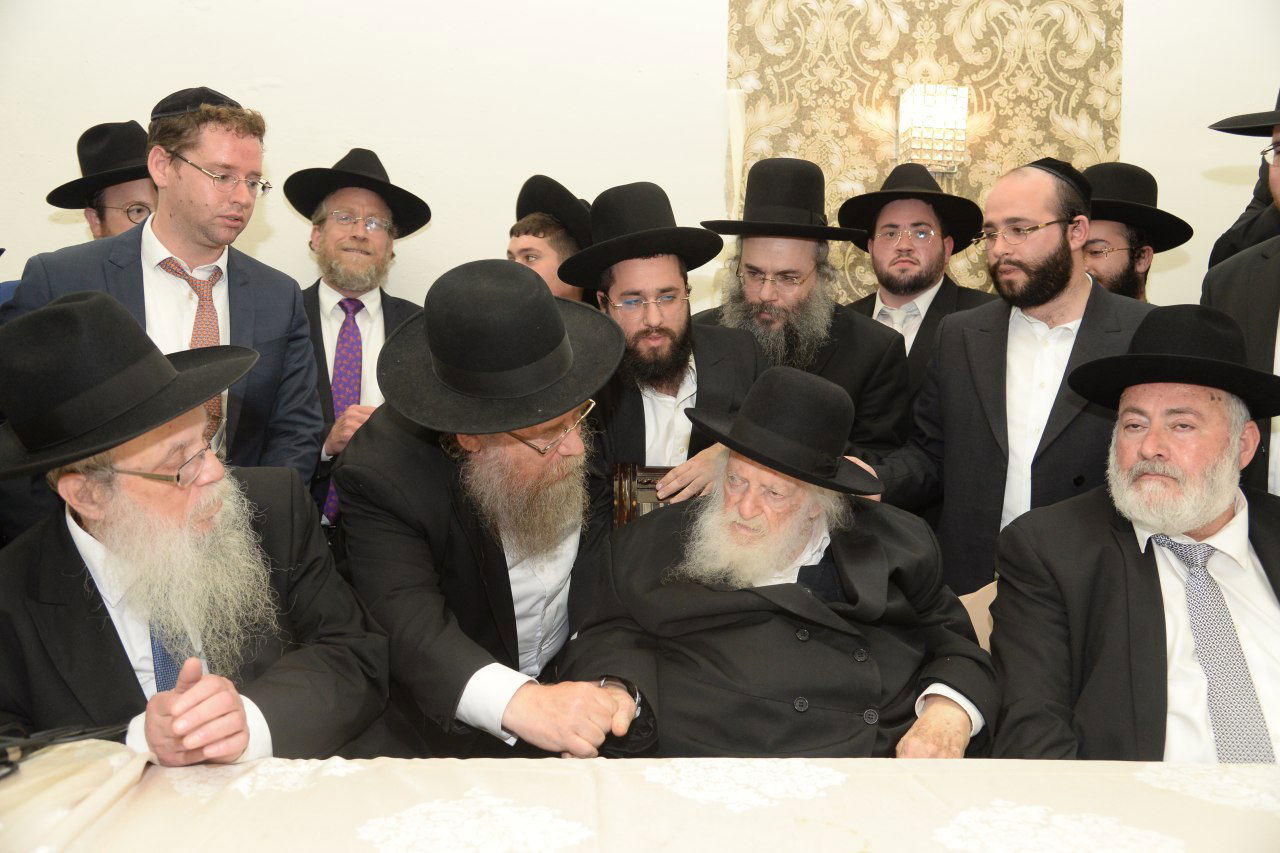 נאמן בית הגר"ח התחתן - כולם התייצבו. צפו