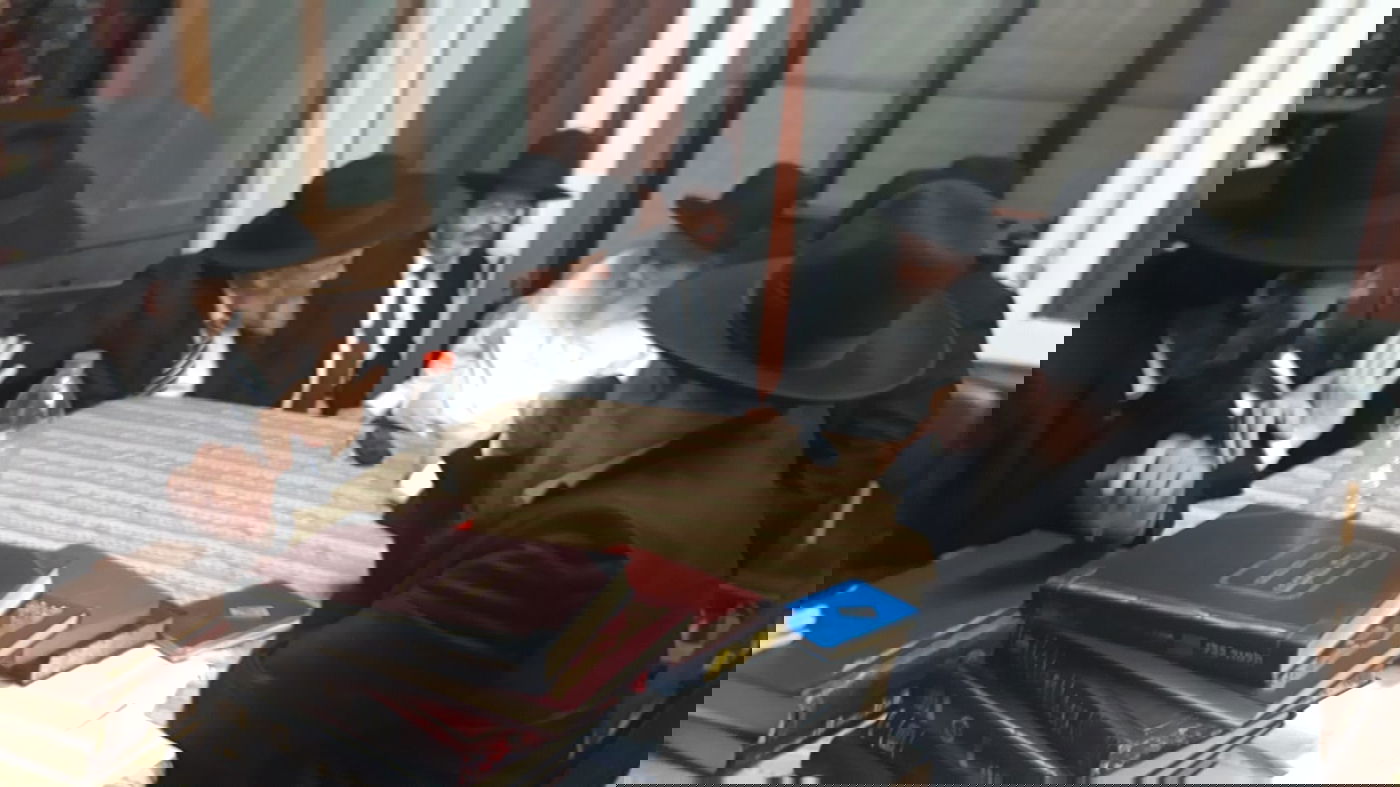 בבית הגרמ"ה הירש: דיון לילי על הפיצוץ ברישום הספרדי 