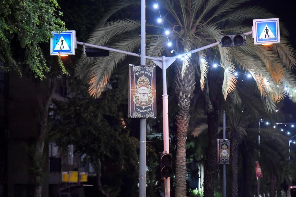 כך נערכים בויז'ניץ לקראת חתונת נכד האדמו"ר