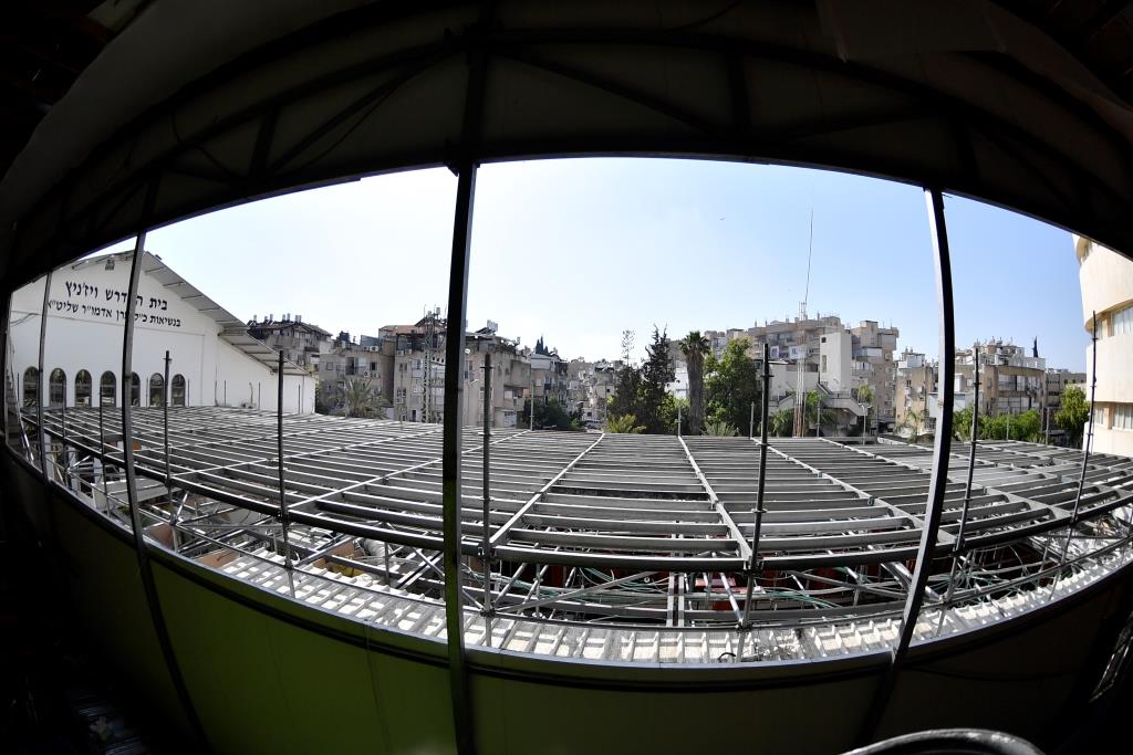 כך נערכים בויז'ניץ לקראת חתונת נכד האדמו"ר