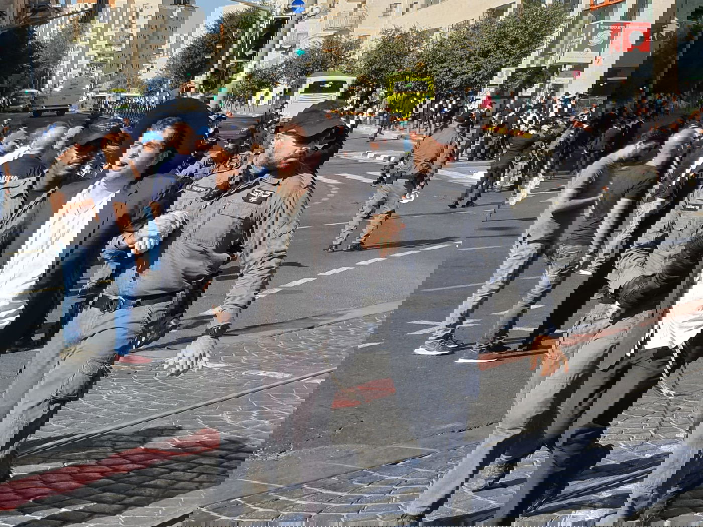 הפגנת 'הפלג' בירושלים: עימותים עם שוטרים; 22 עצורים