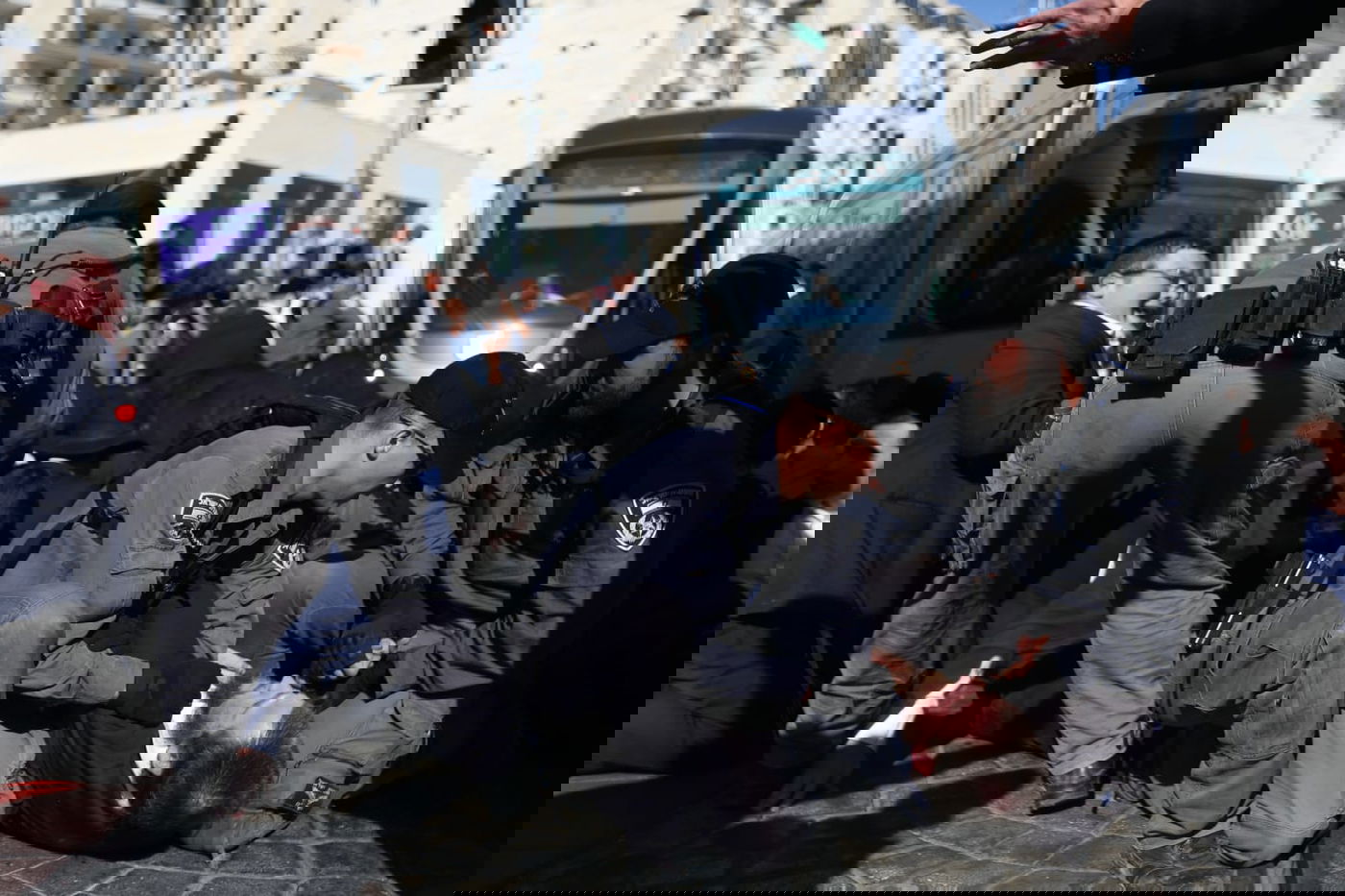 הפגנת 'הפלג' בירושלים: עימותים עם שוטרים; 22 עצורים