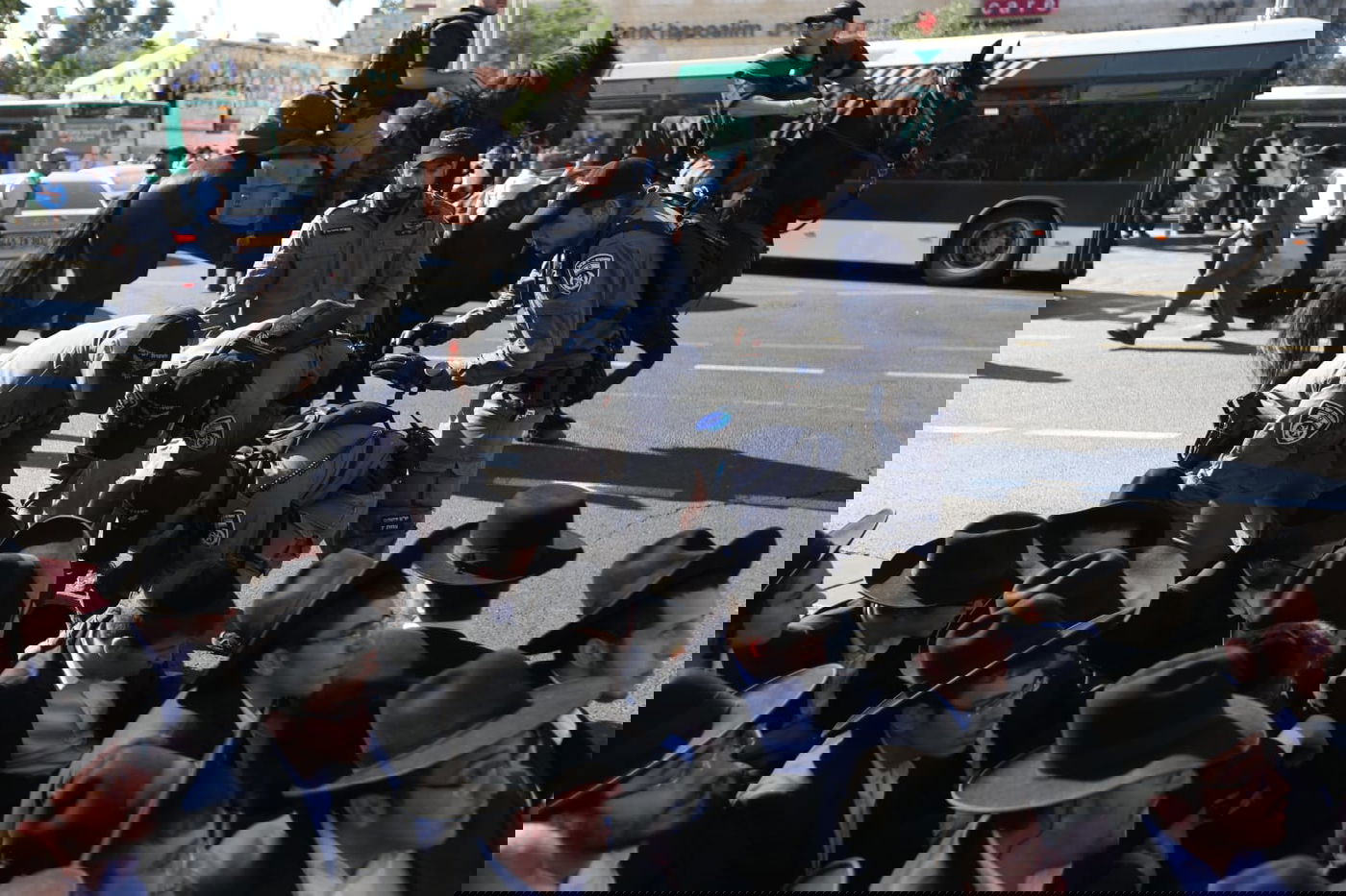 הפגנת 'הפלג' בירושלים: עימותים עם שוטרים; 22 עצורים