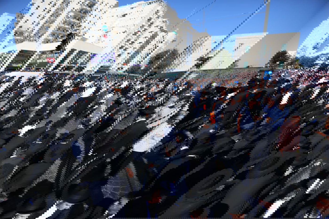 הפגנת 'הפלג' בירושלים: עימותים עם שוטרים; 22 עצורים