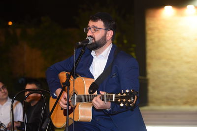 גיל ישראלוב משיק סינגל חדש: רק תשמח