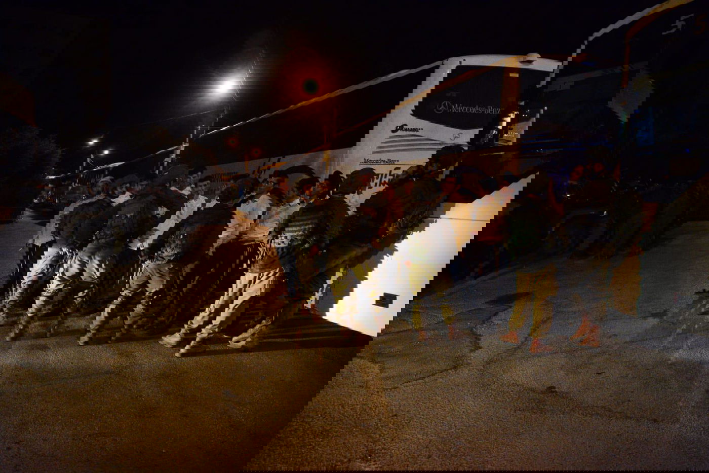 כ-3,500 מתפללים נכנסו לקבר יוסף • תיעוד