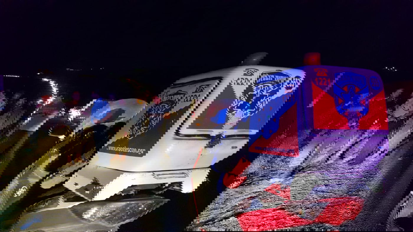 חשד לפיגוע דריסה סמוך לי-ם: ארבעה  נפצעו; הדורס נמלט