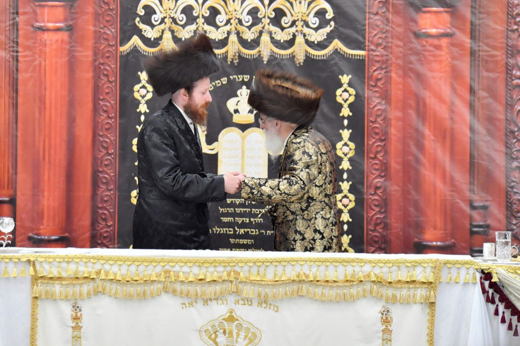 תיעוד: ה'פארשפיל' לנכד האדמו"ר מויז'ניץ