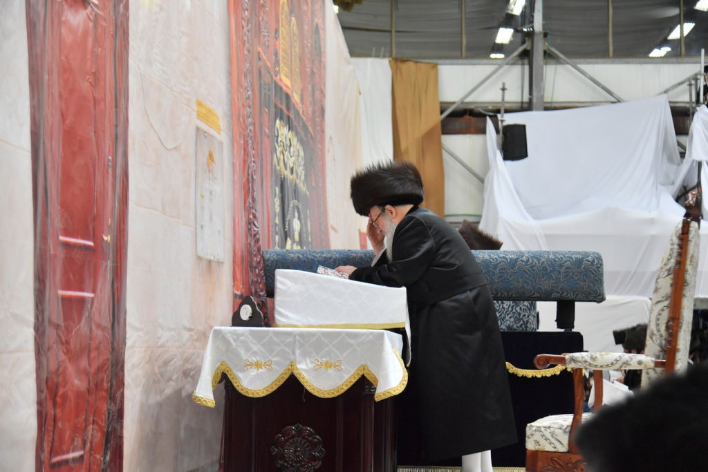 תיעוד: ה'פארשפיל' לנכד האדמו"ר מויז'ניץ