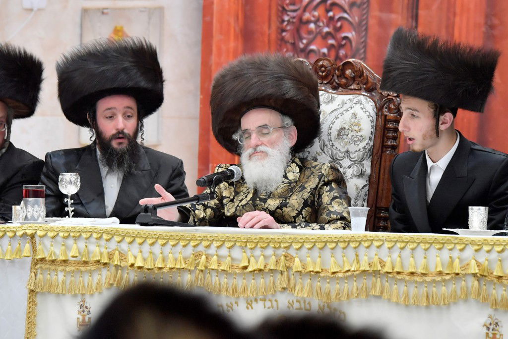 תיעוד: ה'פארשפיל' לנכד האדמו"ר מויז'ניץ