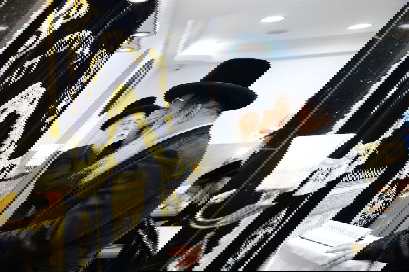 מעמד חנוכת הבית וקביעת מזוזה בנדבורנא